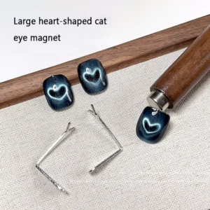 Exquisite Nail Art Tools, Herzförmige Katze Auge Y-förmige magnetische Führung Assistent